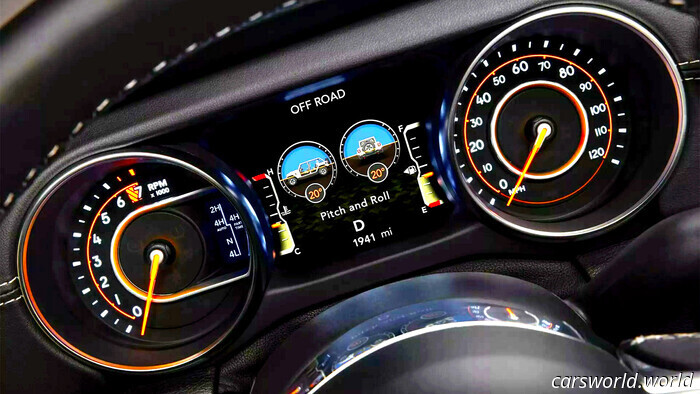 У Jeep внезапно отваливаются приборные панели, и федеральные власти требуют ответов | Carscoops